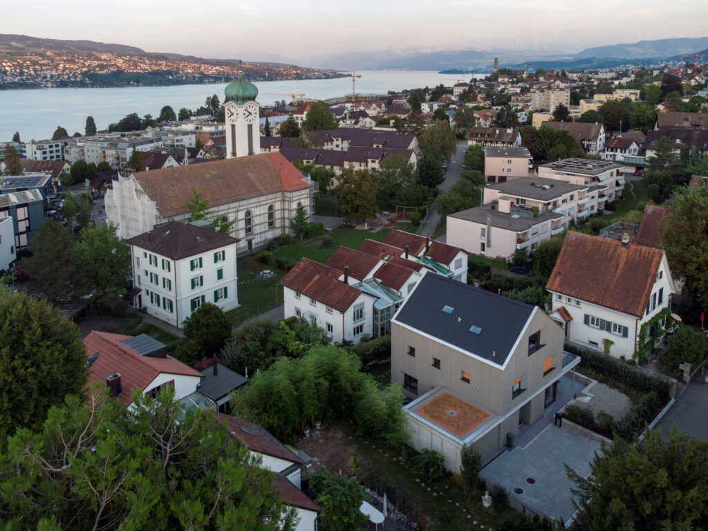 Claridenstrasse, Thalwil